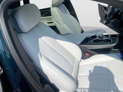 2024 Cadillac LYRIQ Luxury 1