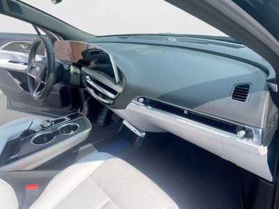 2024 Cadillac LYRIQ Luxury 1