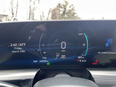 2024 Cadillac LYRIQ Luxury 1