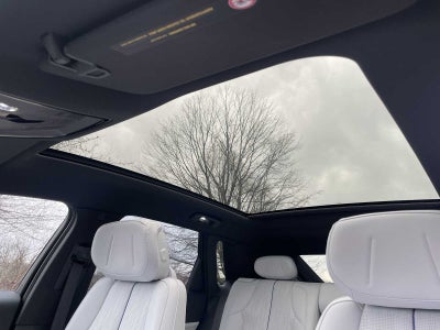 2024 Cadillac LYRIQ Luxury 1