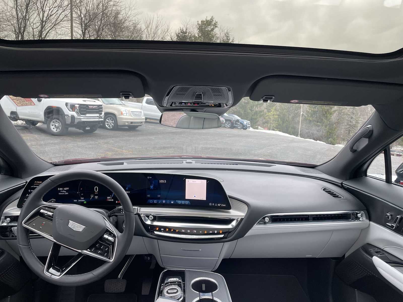 2024 Cadillac LYRIQ Luxury 1