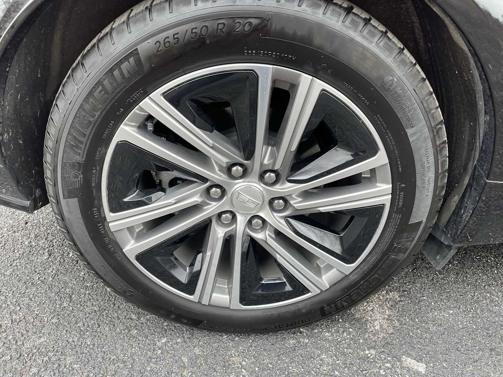 2024 Cadillac LYRIQ Luxury 1