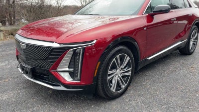 2024 Cadillac LYRIQ Luxury 1