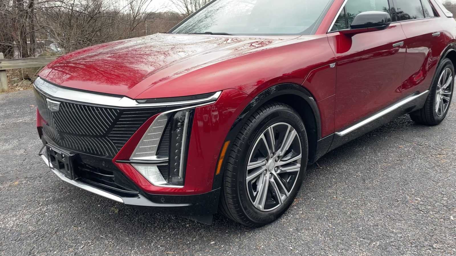 2024 Cadillac LYRIQ Luxury 1