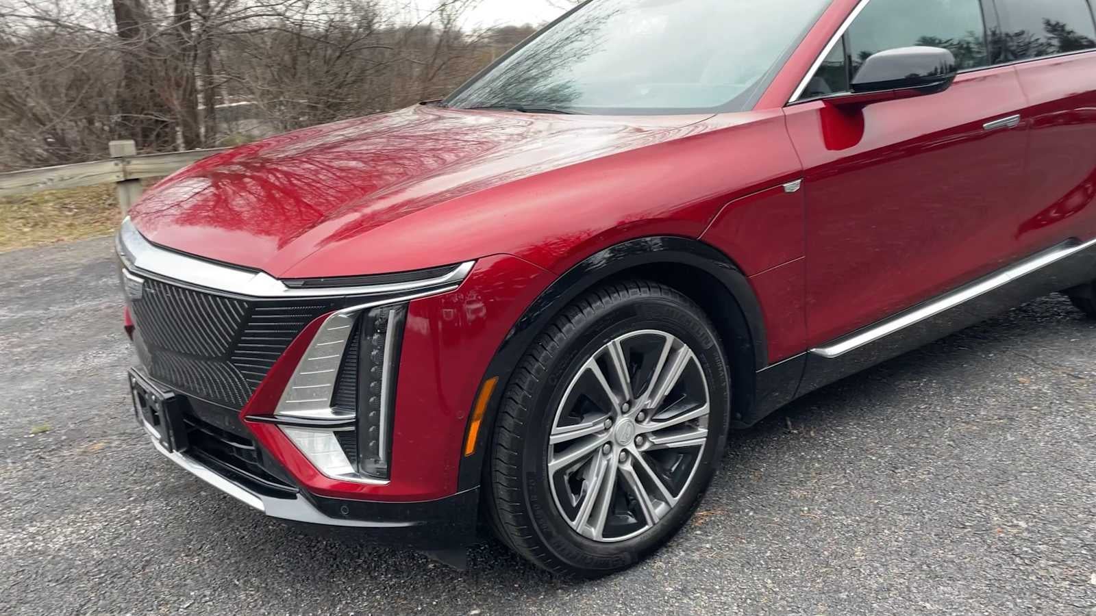 2024 Cadillac LYRIQ Luxury 1