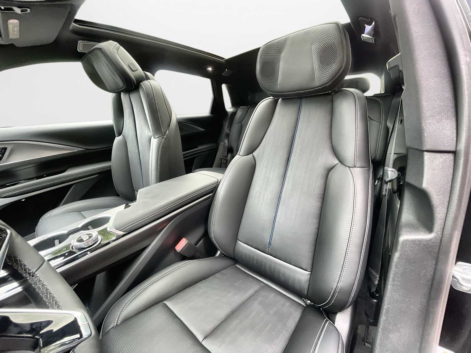 2027 Cadillac LYRIQ Premium Luxury