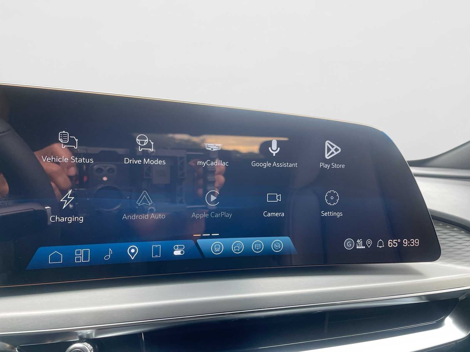 2027 Cadillac LYRIQ Premium Luxury
