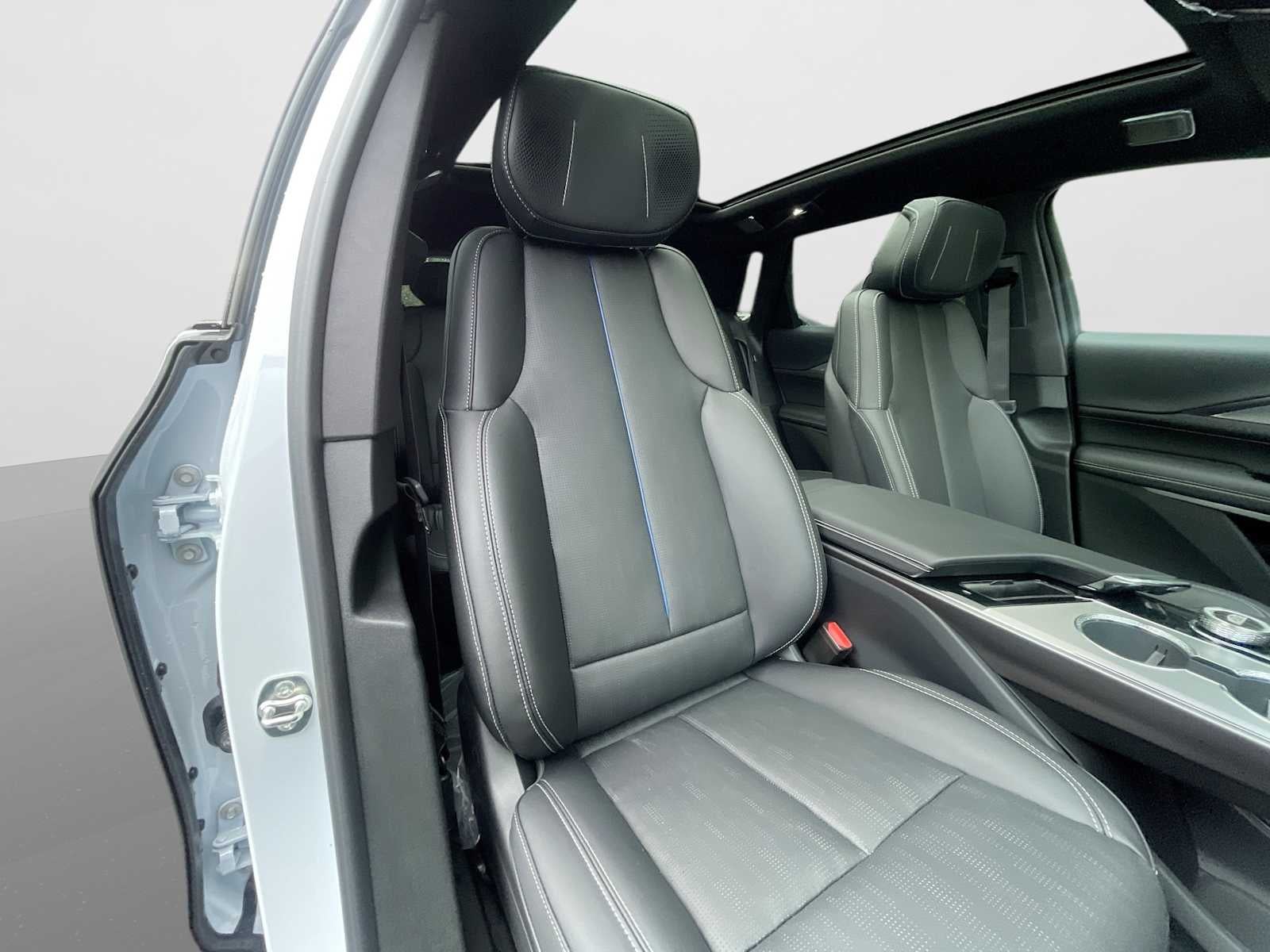 2027 Cadillac LYRIQ Premium Luxury