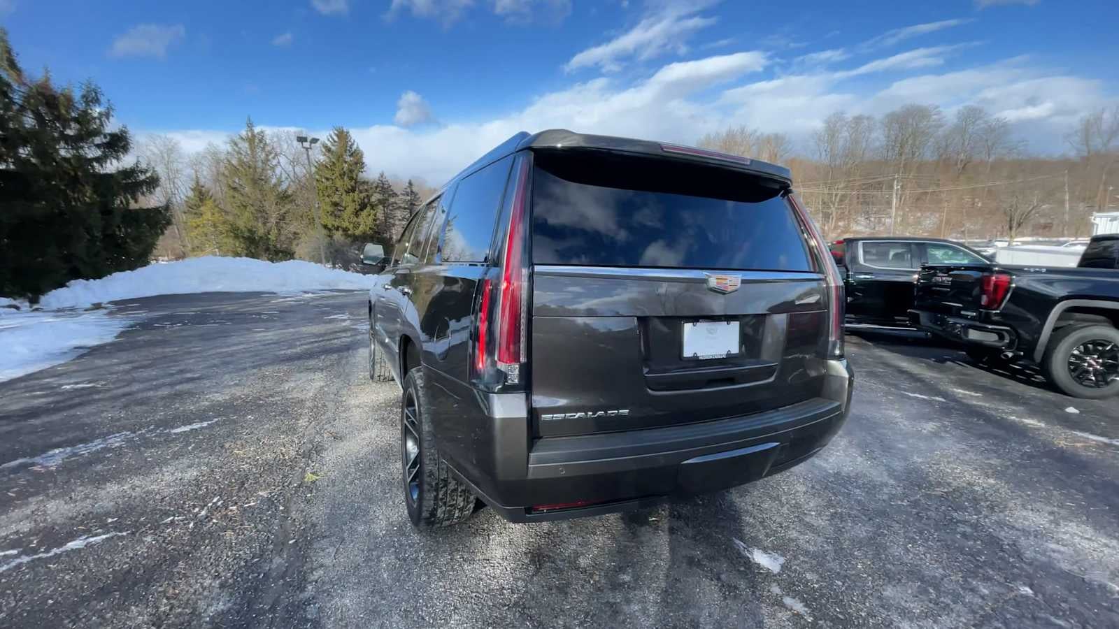 2020 Cadillac Escalade Premium Luxury