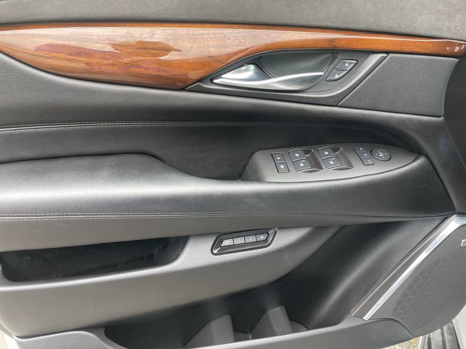 2017 Cadillac Escalade ESV Standard