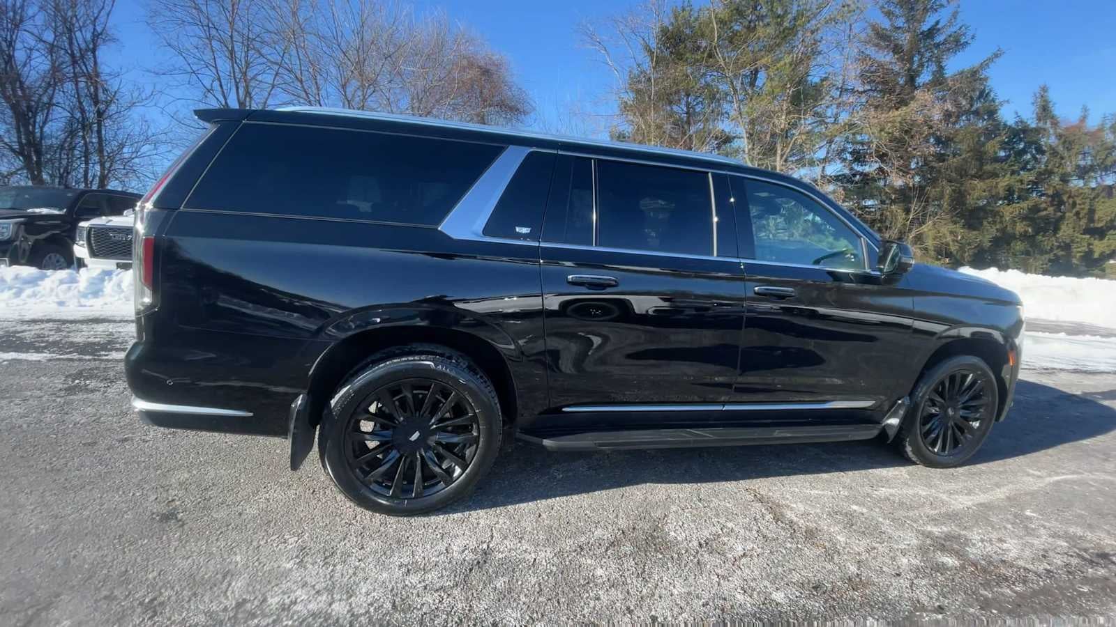 2023 Cadillac Escalade ESV Premium Luxury