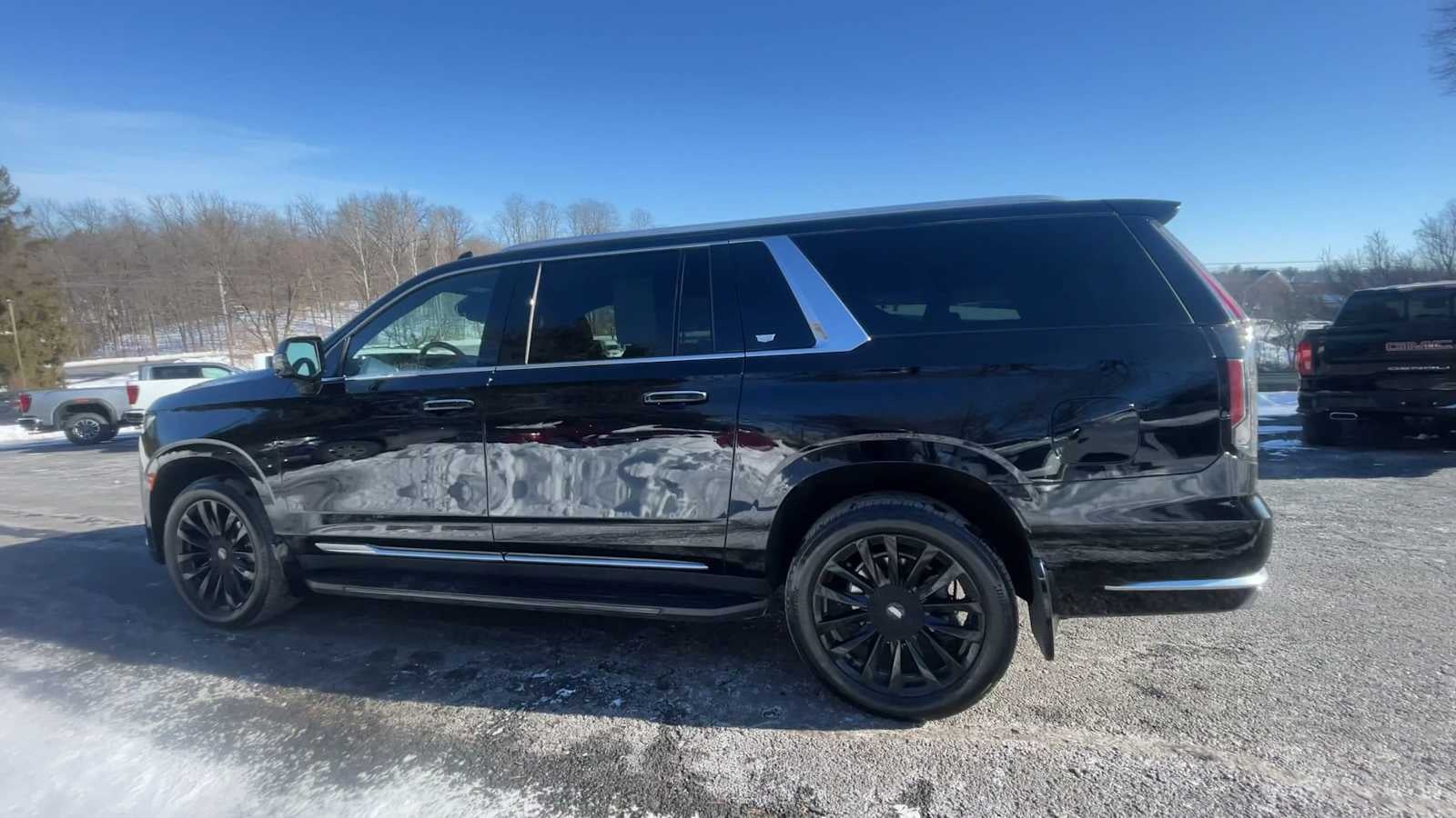 2023 Cadillac Escalade ESV Premium Luxury