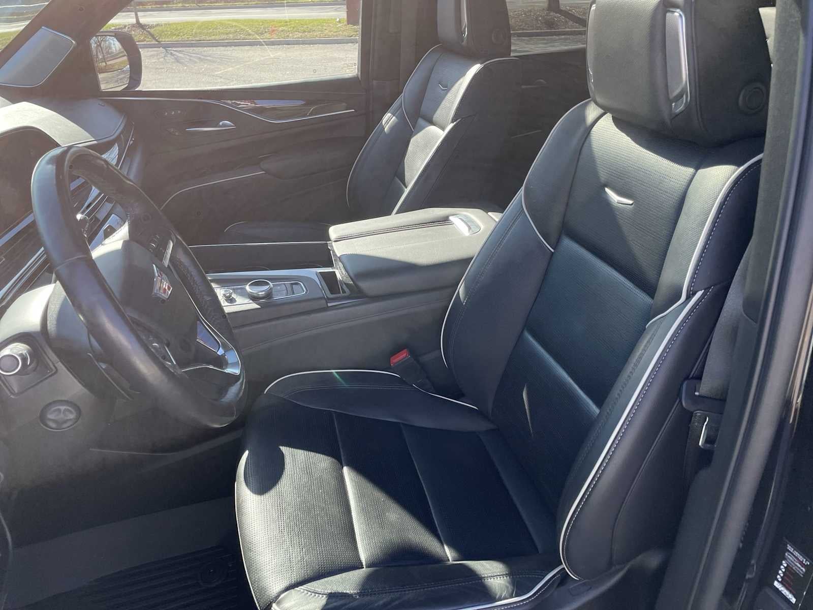 2022 Cadillac Escalade ESV Sport
