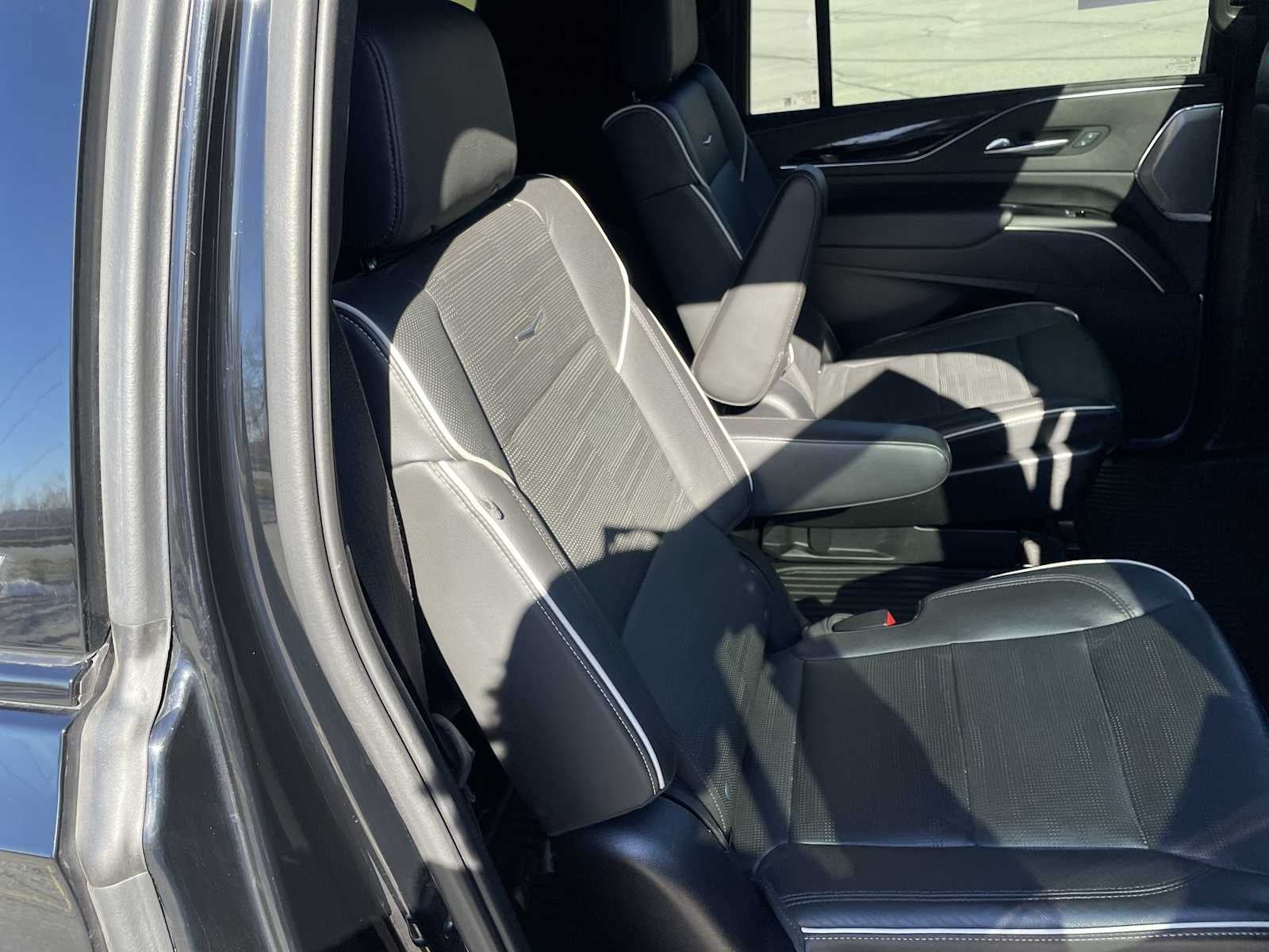 2022 Cadillac Escalade ESV Sport