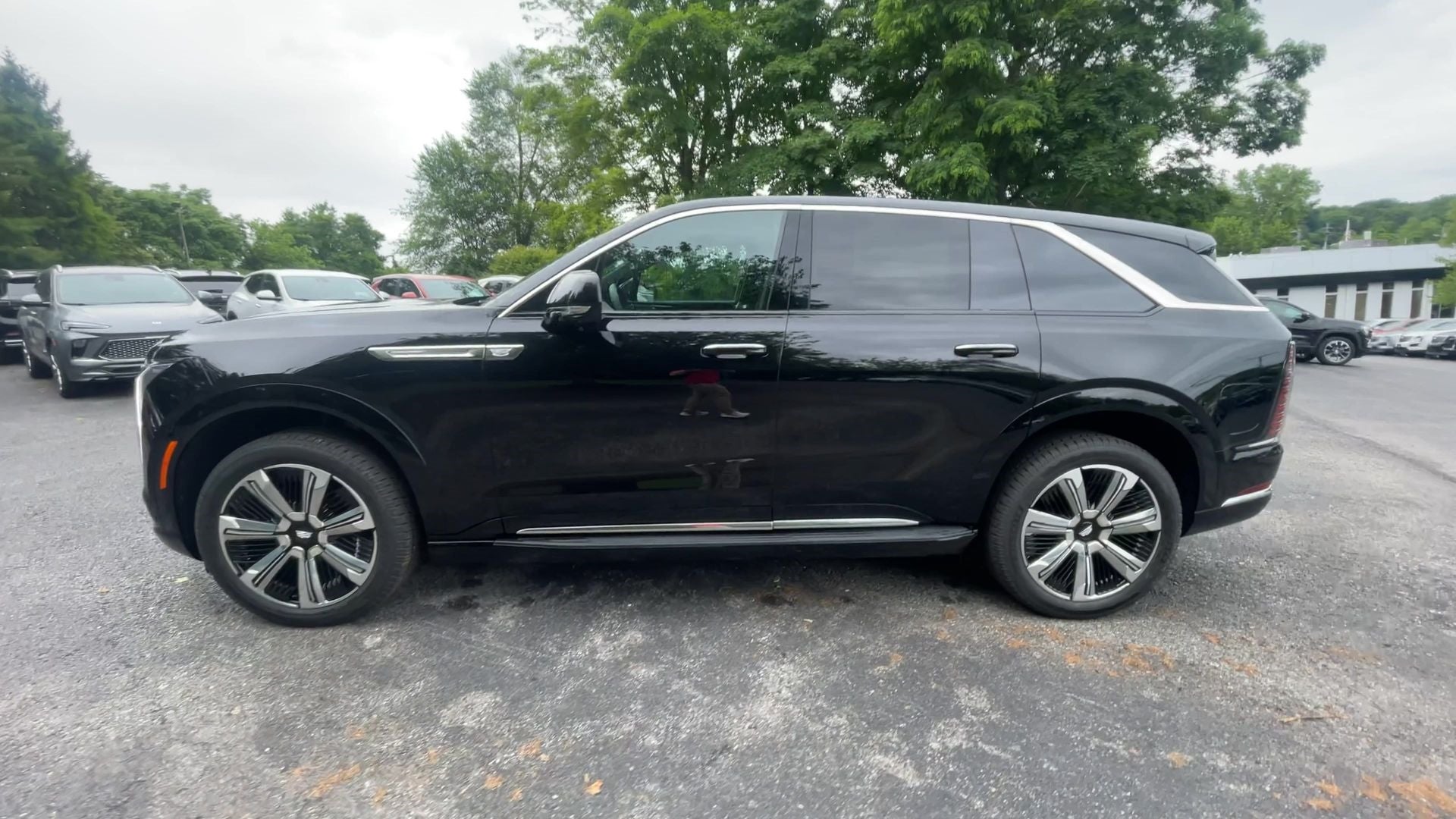 2025 Cadillac ESCALADE IQ Luxury 1