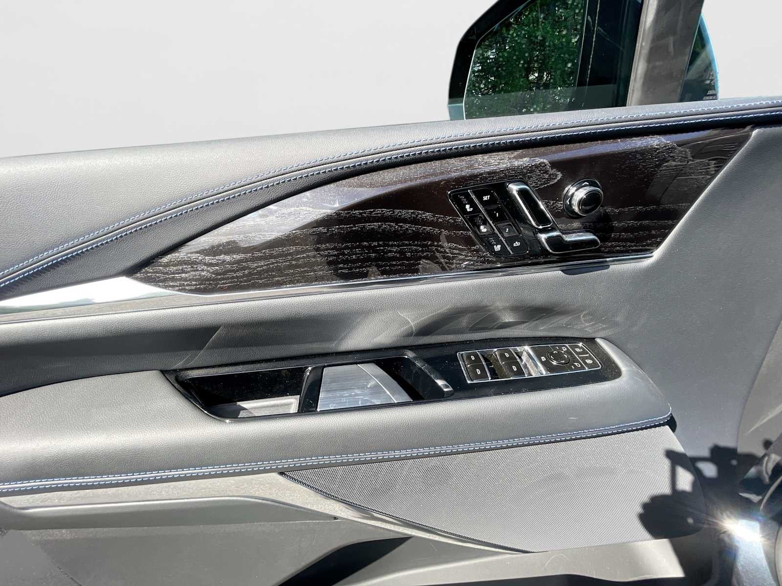 2026 Cadillac ESCALADE IQ Sport