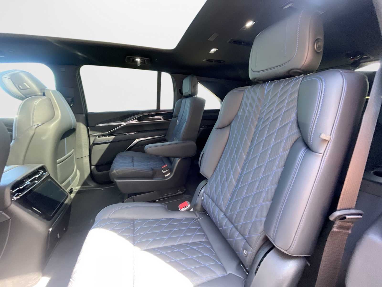 2026 Cadillac ESCALADE IQ Sport