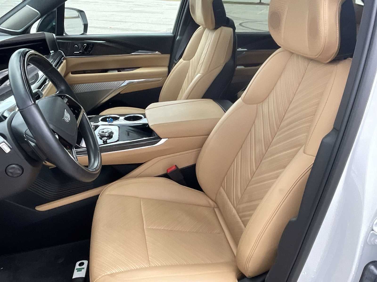 2025 Cadillac ESCALADE IQ Sport 2