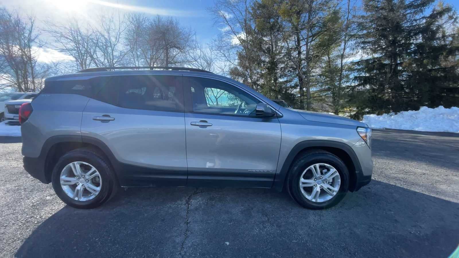 2023 GMC Terrain SLE