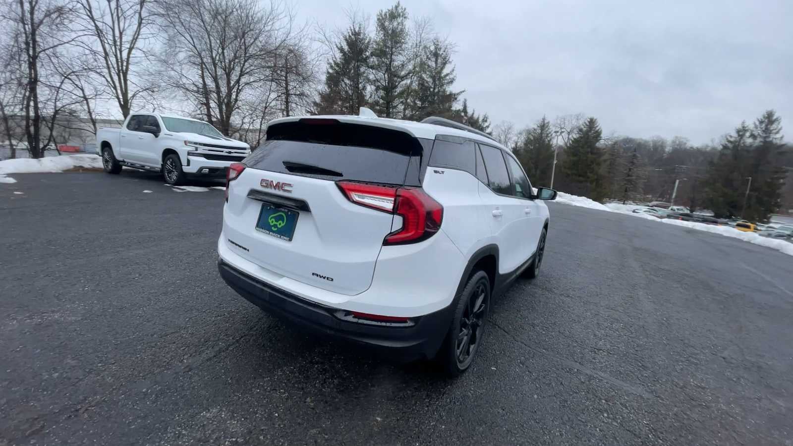 2023 GMC Terrain SLT