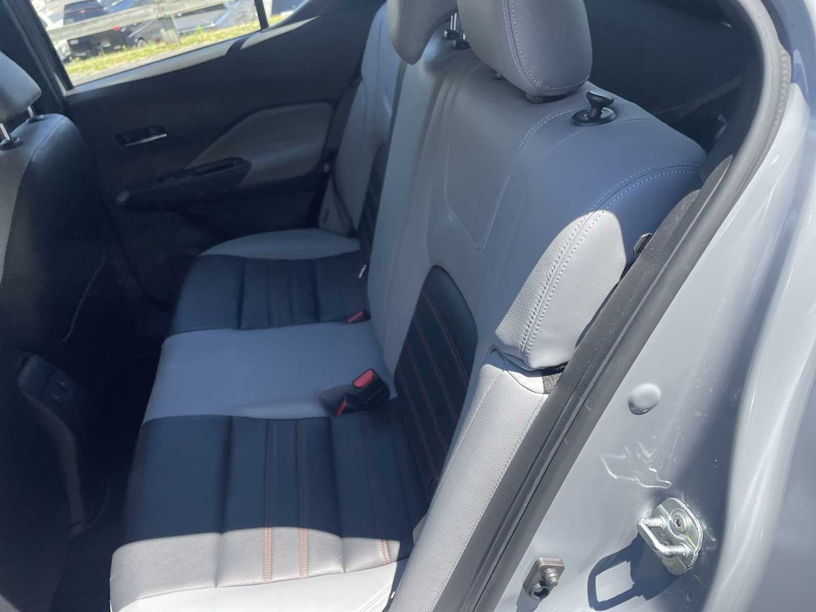 2024 Nissan Kicks SR Xtronic CVT
