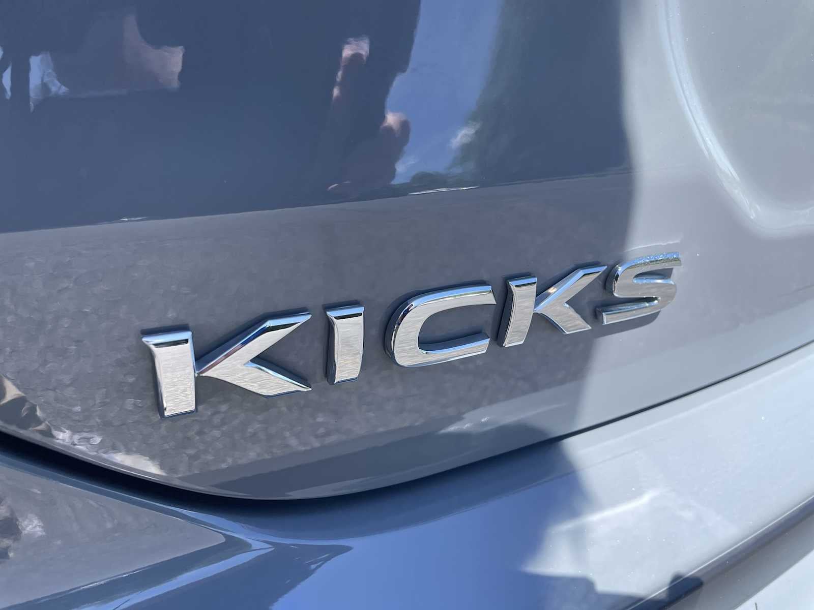 2024 Nissan Kicks SR Xtronic CVT