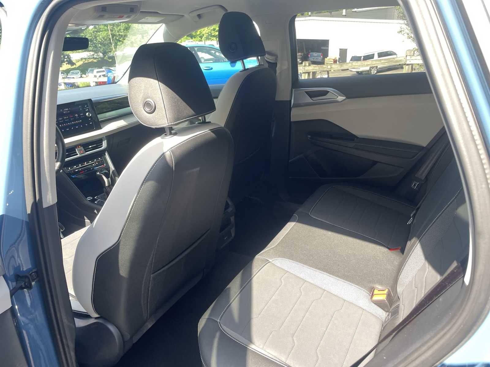 2025 Volkswagen Taos SE