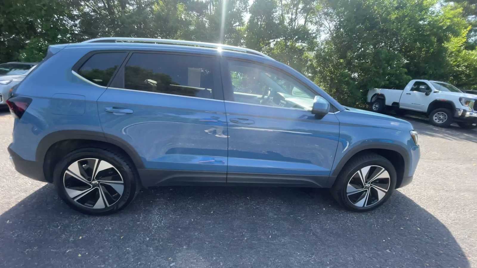 2025 Volkswagen Taos SE