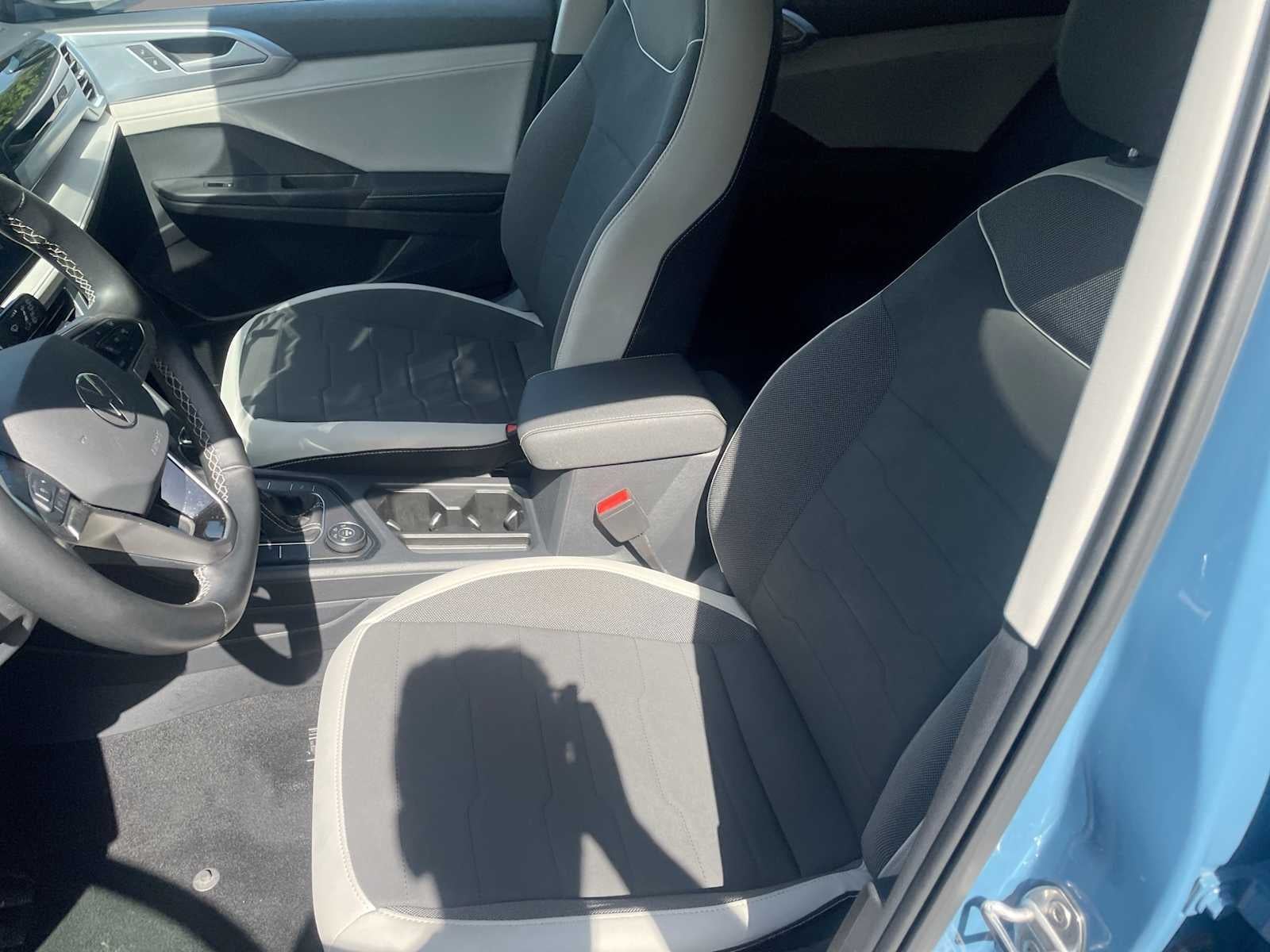 2025 Volkswagen Taos SE