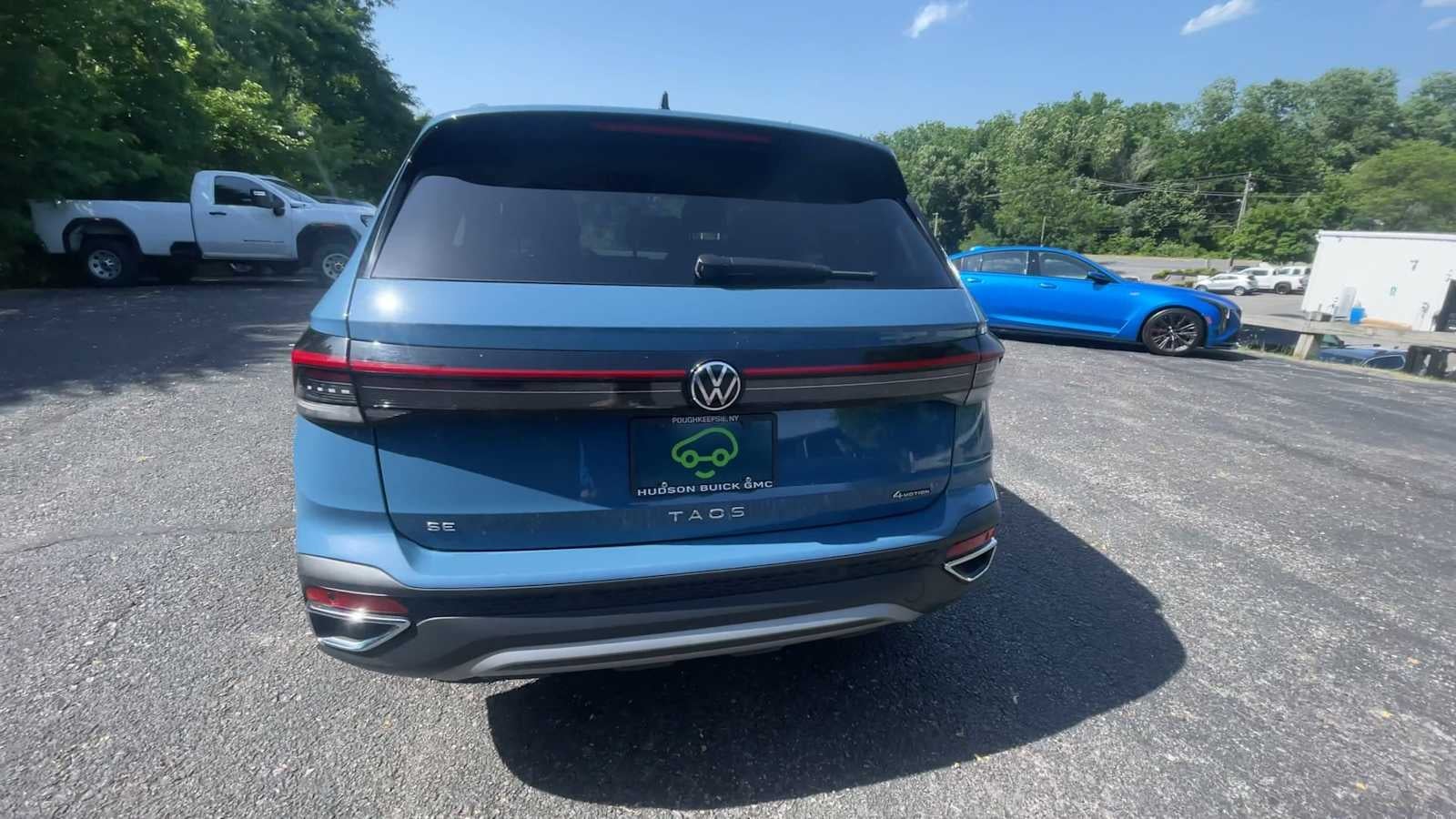 2025 Volkswagen Taos SE
