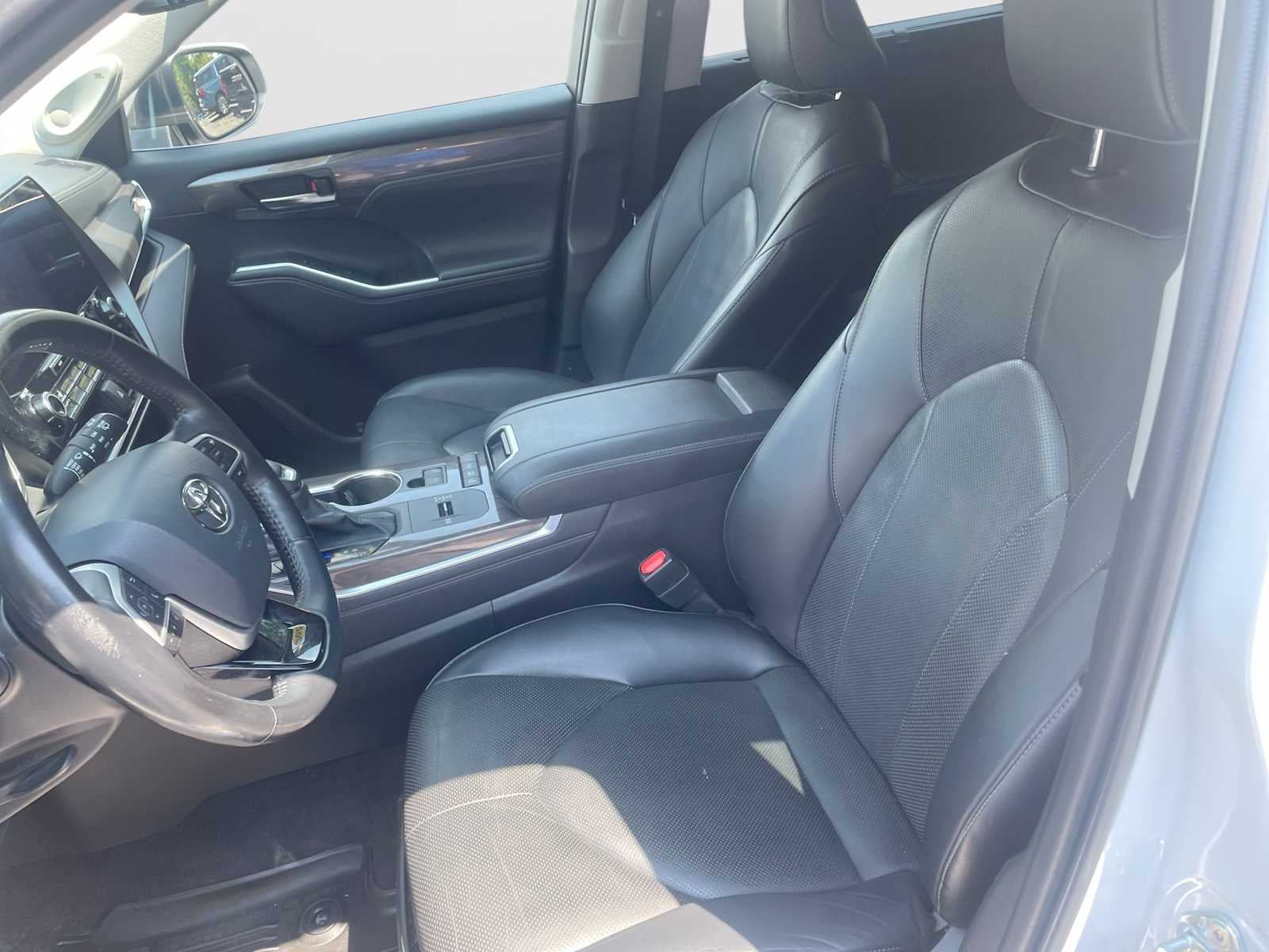 2022 Toyota Highlander Hybrid Limited