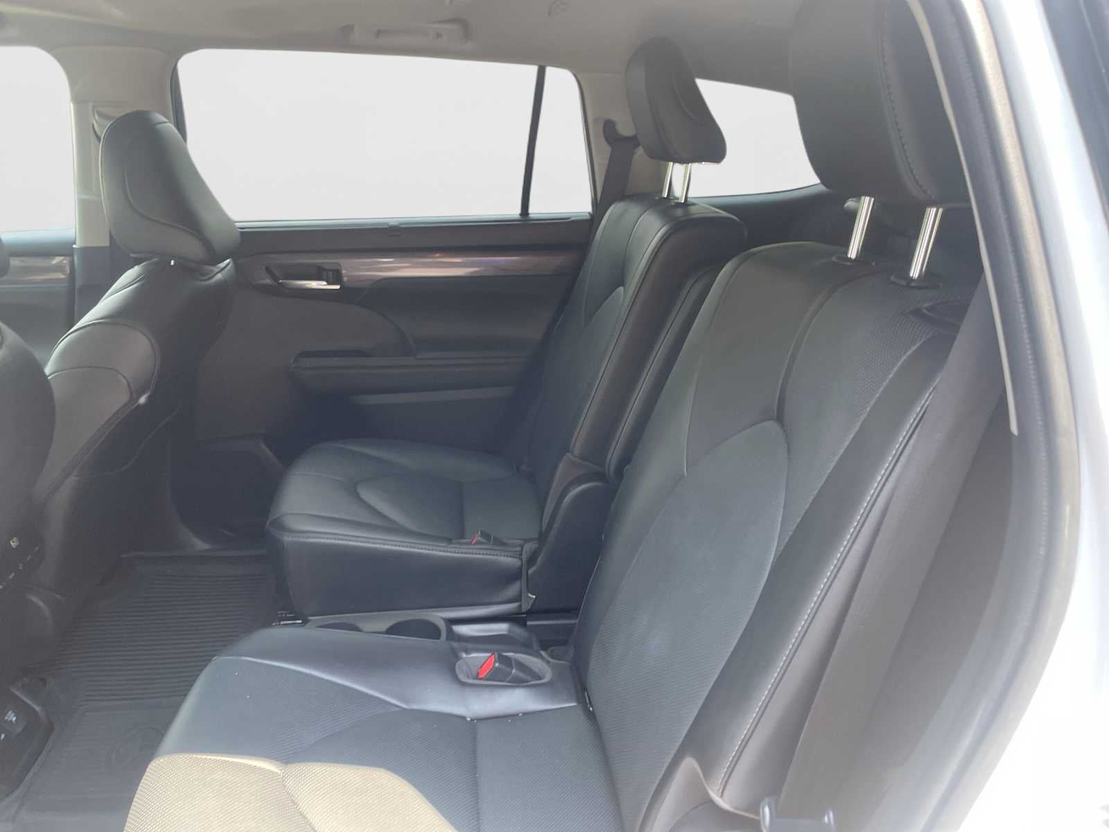 2022 Toyota Highlander Hybrid Limited