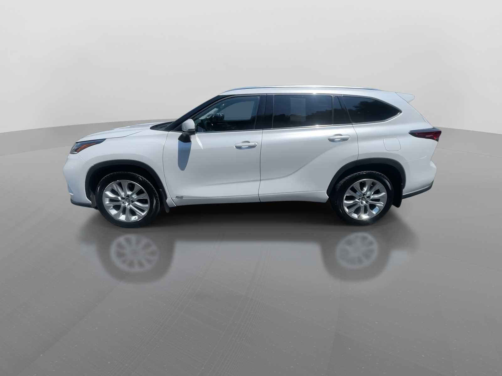 2022 Toyota Highlander Hybrid Limited