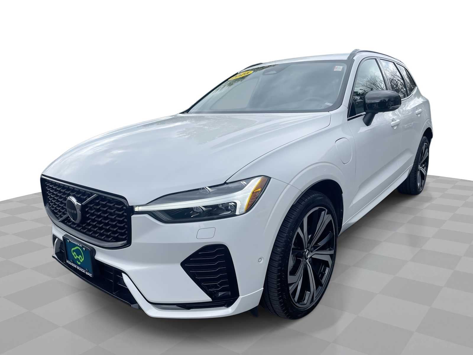 2025 Volvo XC60 Plug-In Hybrid Ultra, T8 AWD Electric/Gasoline, Dark