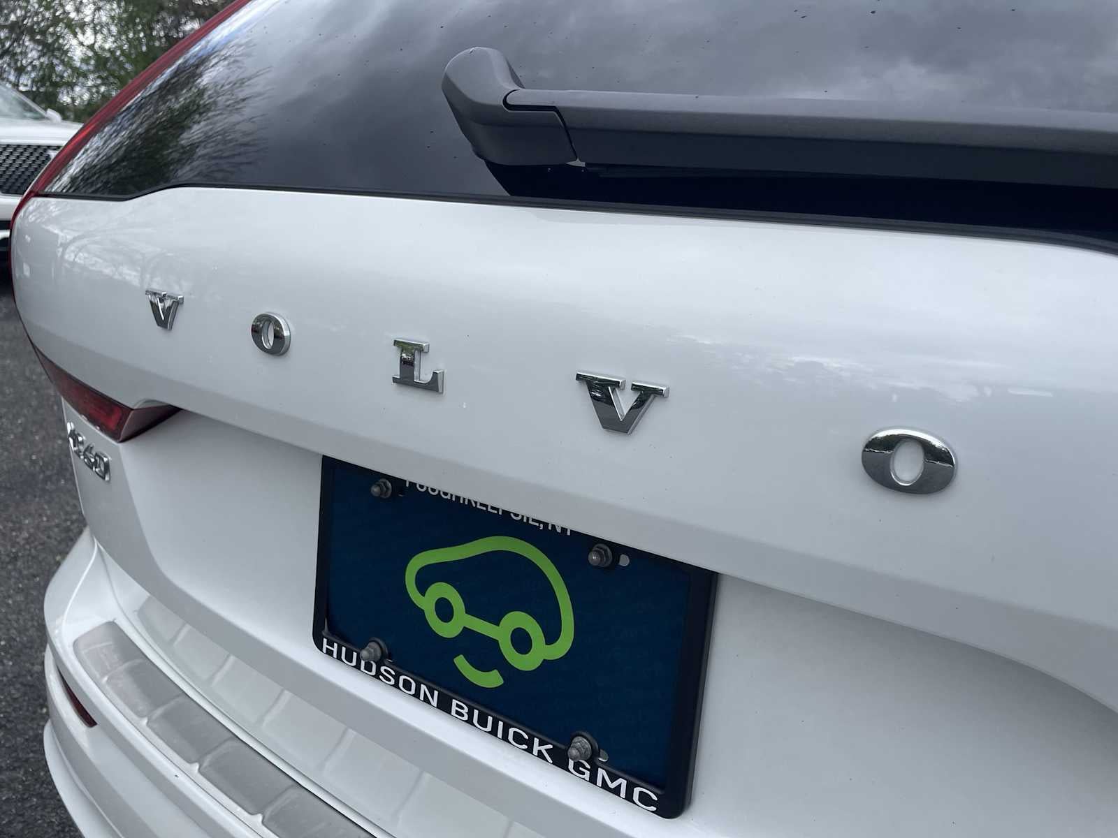 2025 Volvo XC60 Plug-In Hybrid Ultra, T8 AWD Electric/Gasoline, Dark
